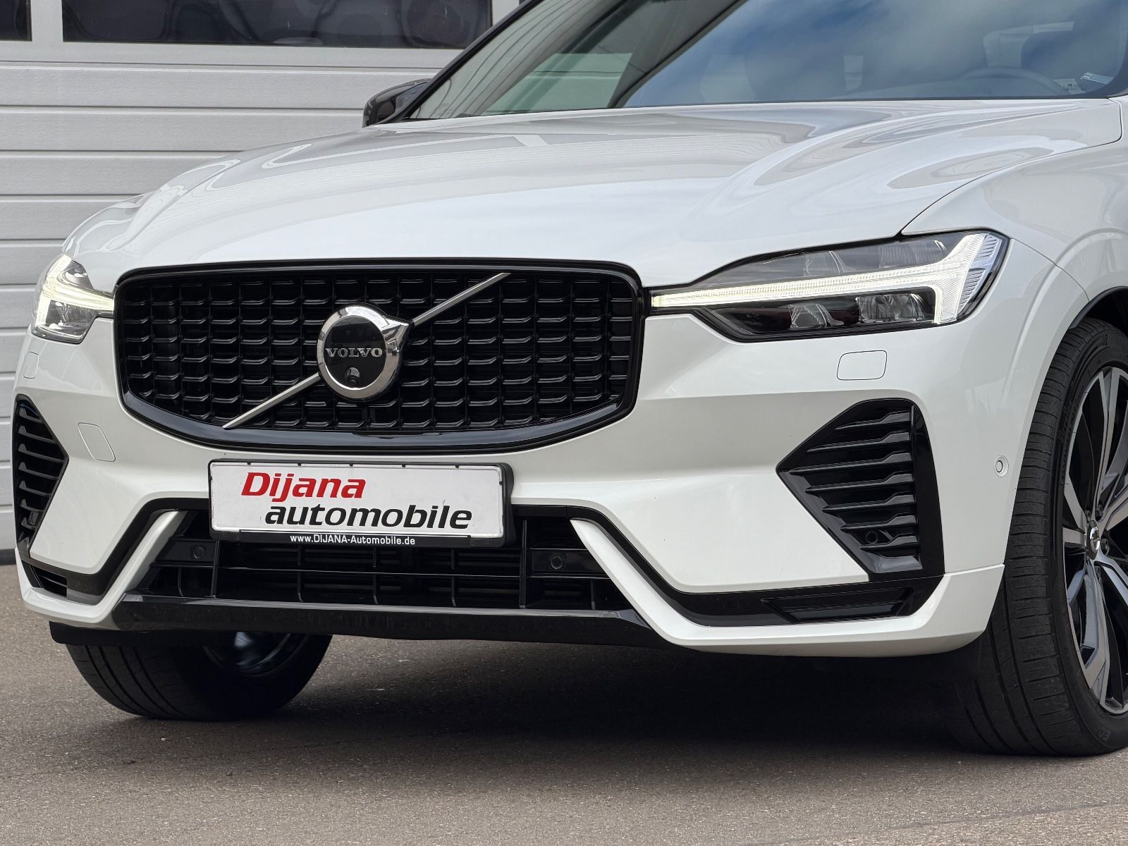 Volvo XC60 T6 Hybrid Ultimate Dark 1Hd Unfallfrei TOP!