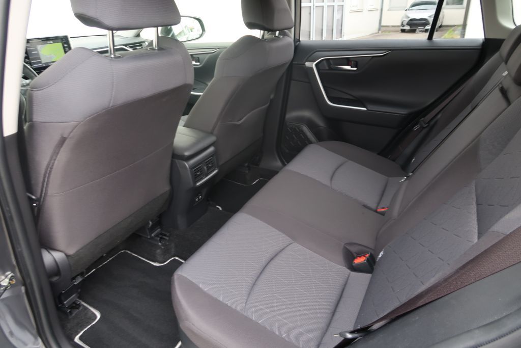 Toyota RAV 4 2.5 4x2 Hybrid - Samsaru's Car Outlet