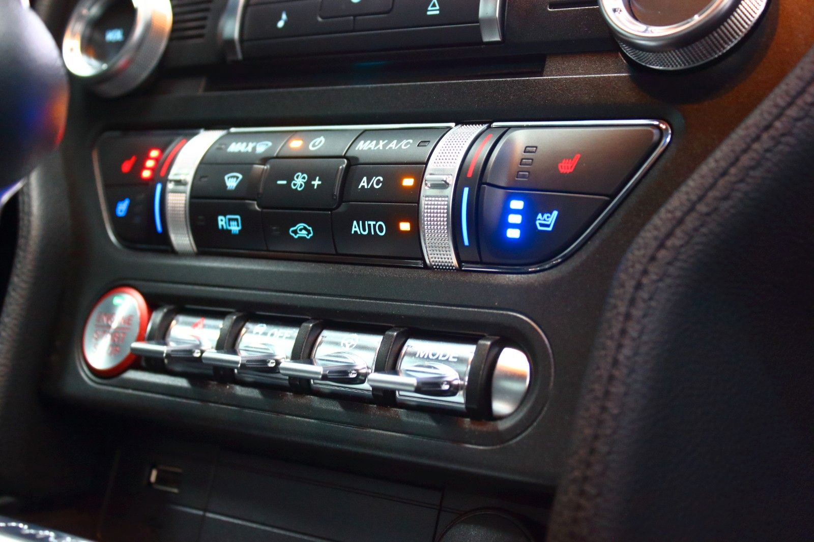 Ford Mustang 5.0 V8 GT 10G~DEUTSCH+UNFALLFREI+WIE NEU