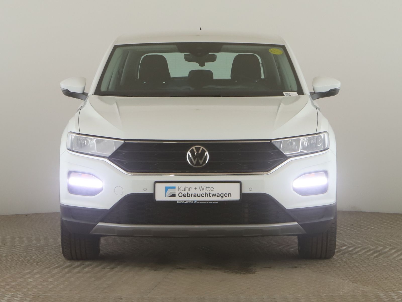 Volkswagen T-Roc 2.0 TDI Style - Samsaru's Car Outlet