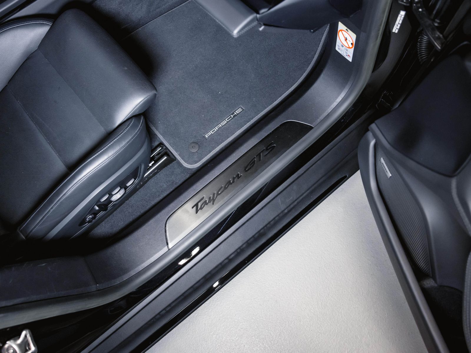 Porsche Taycan GTS InnoDrive BOSE Hinterachslenkung