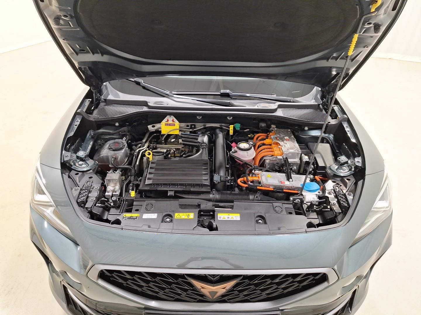 Cupra Formentor 1.4 TSI DSG VZ e-Hybrid Pano|AHK|Bremb