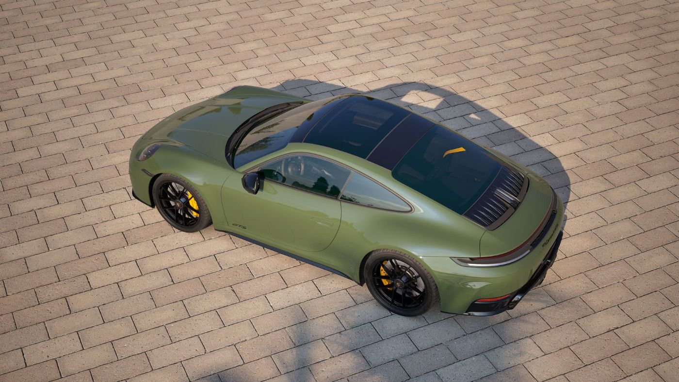 Porsche 992 (911) Carrera 4 GTS | PTS natooliv | PCCB |