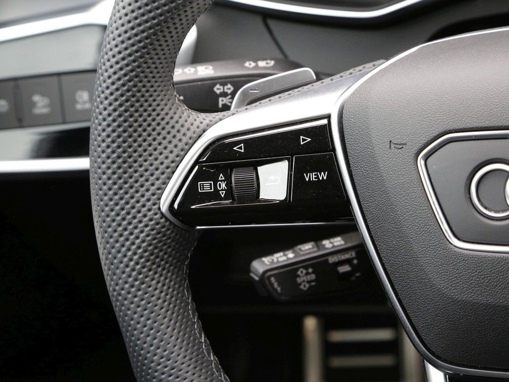 Audi A6 Avant 55 TFSI e Q S line - Samsaru's Car Outlet