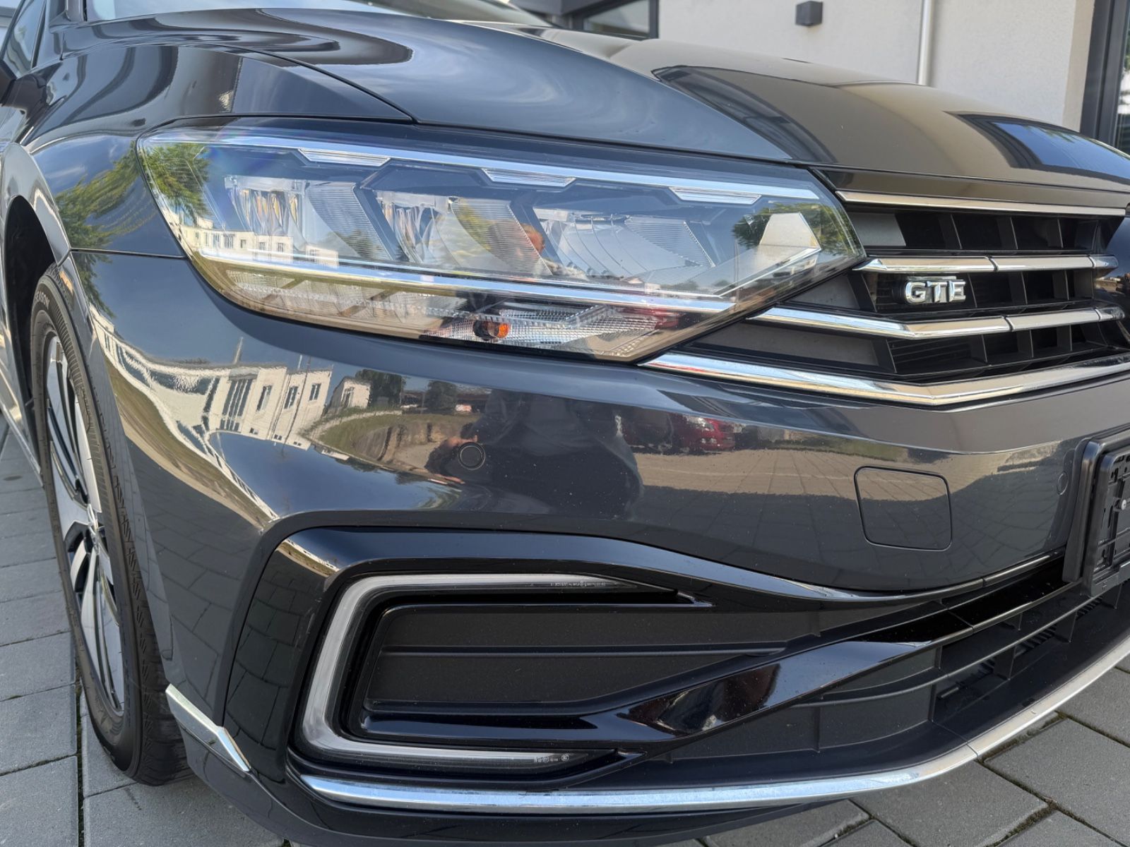 Volkswagen Passat Variant GTE - Samsaru's Car Outlet