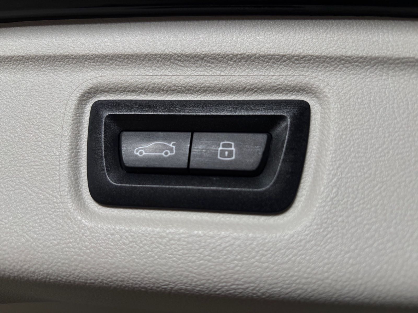 BMW 320d xDrive Touring -- Comfort+InnovationsPaket