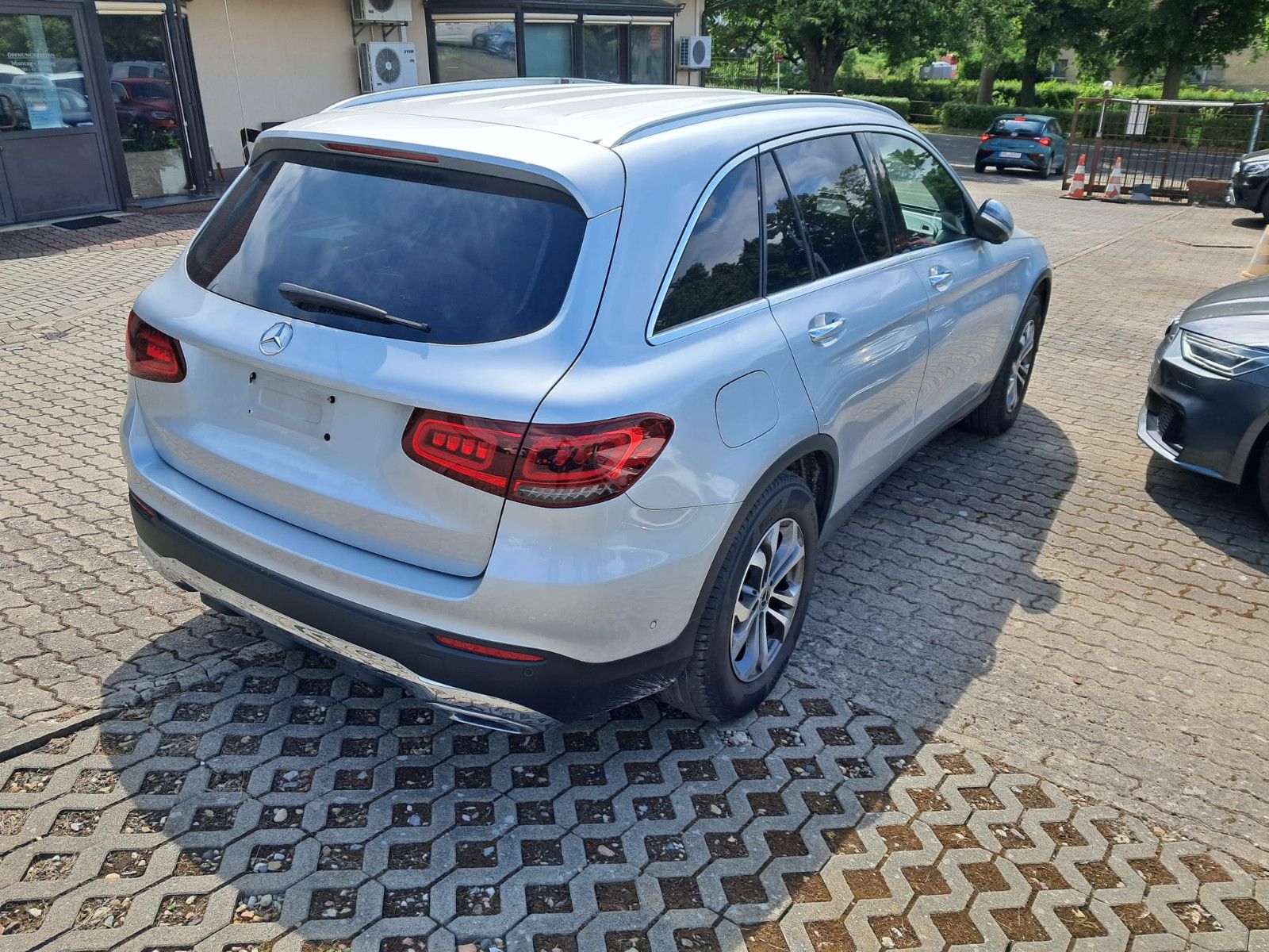 Mercedes-Benz GLC 300 d 4Matic - Samsaru's Car Outlet