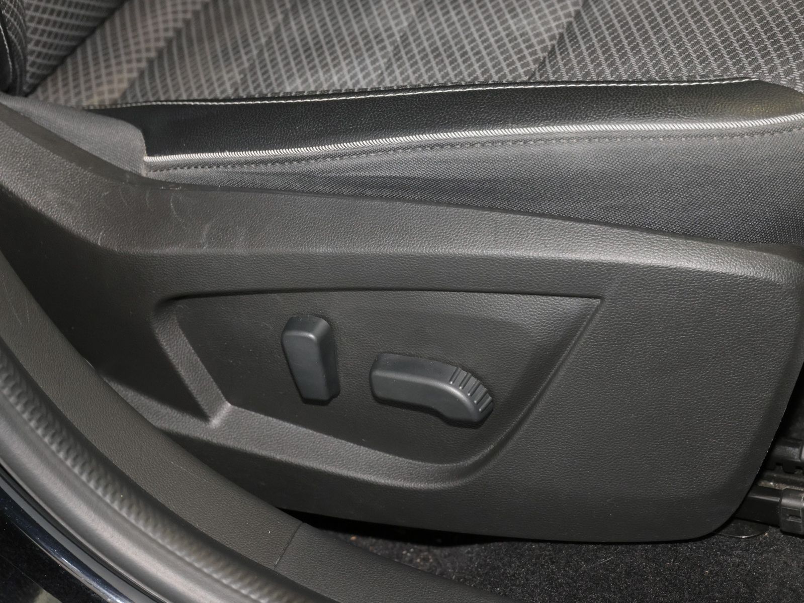 Renault Arkana Techno E-Tech+Full Hybrid 145 - Samsaru's Car Outlet