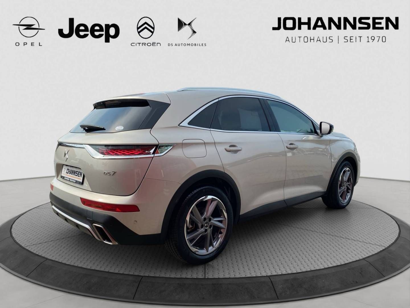 DS Automobiles DS7 (Crossback) E-Tense 300 1.6