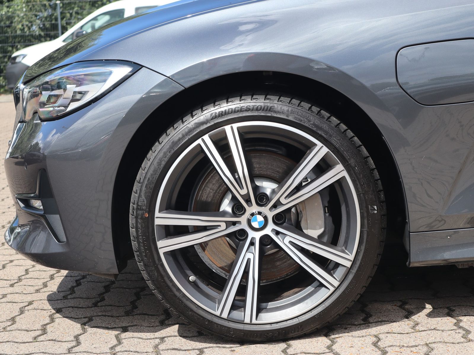 BMW 330e Touring Sport Line - Samsaru's Car Outlet