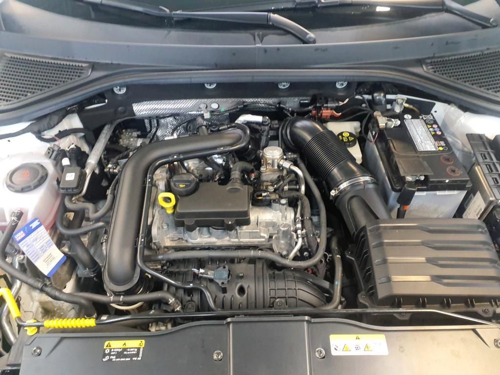 Volkswagen T-Roc 1.0 TSI - Samsaru's Car Outlet