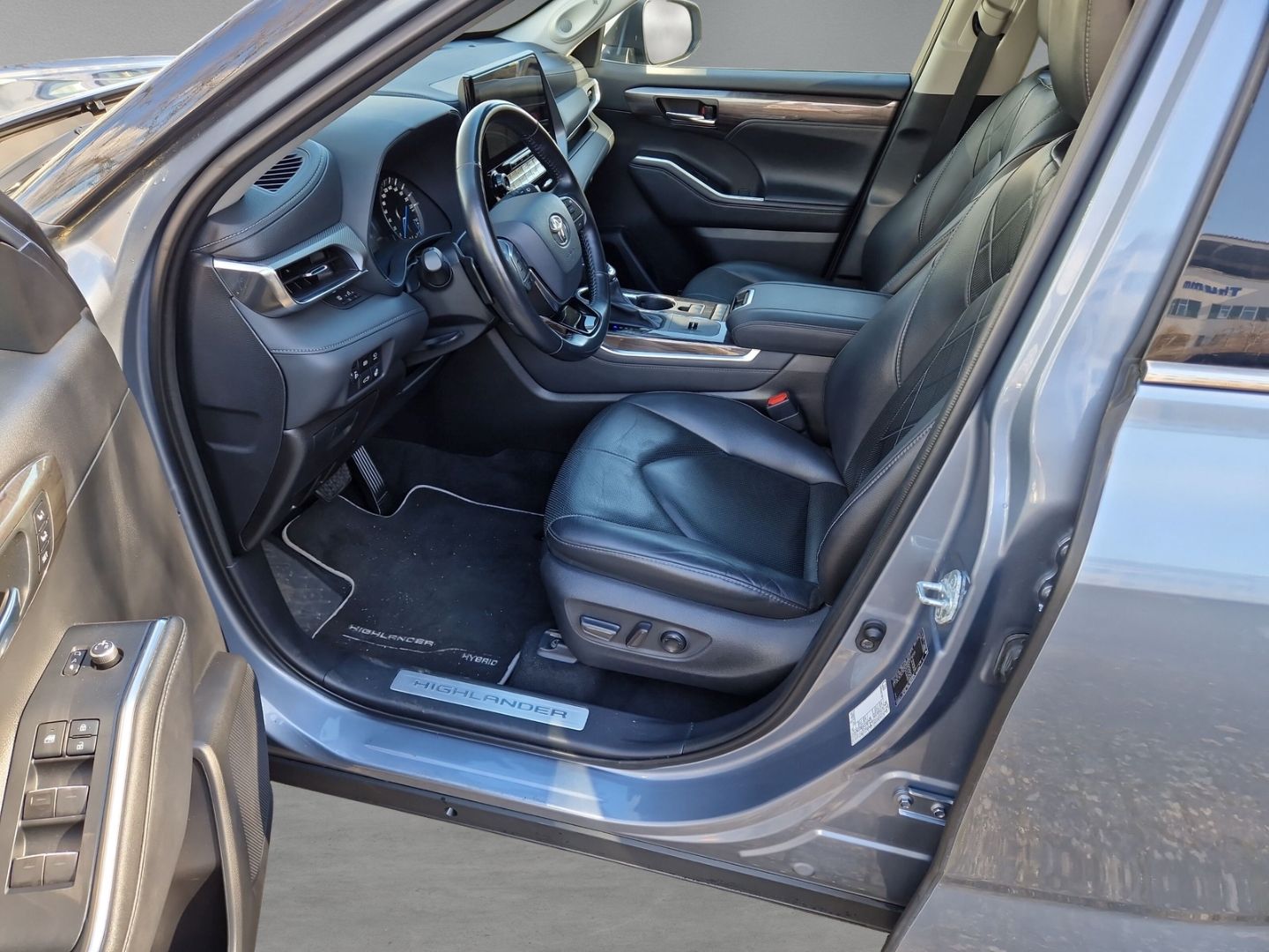 Toyota Highlander 2.5 Hybrid Luxury 7-Sitzer HUD Navi M