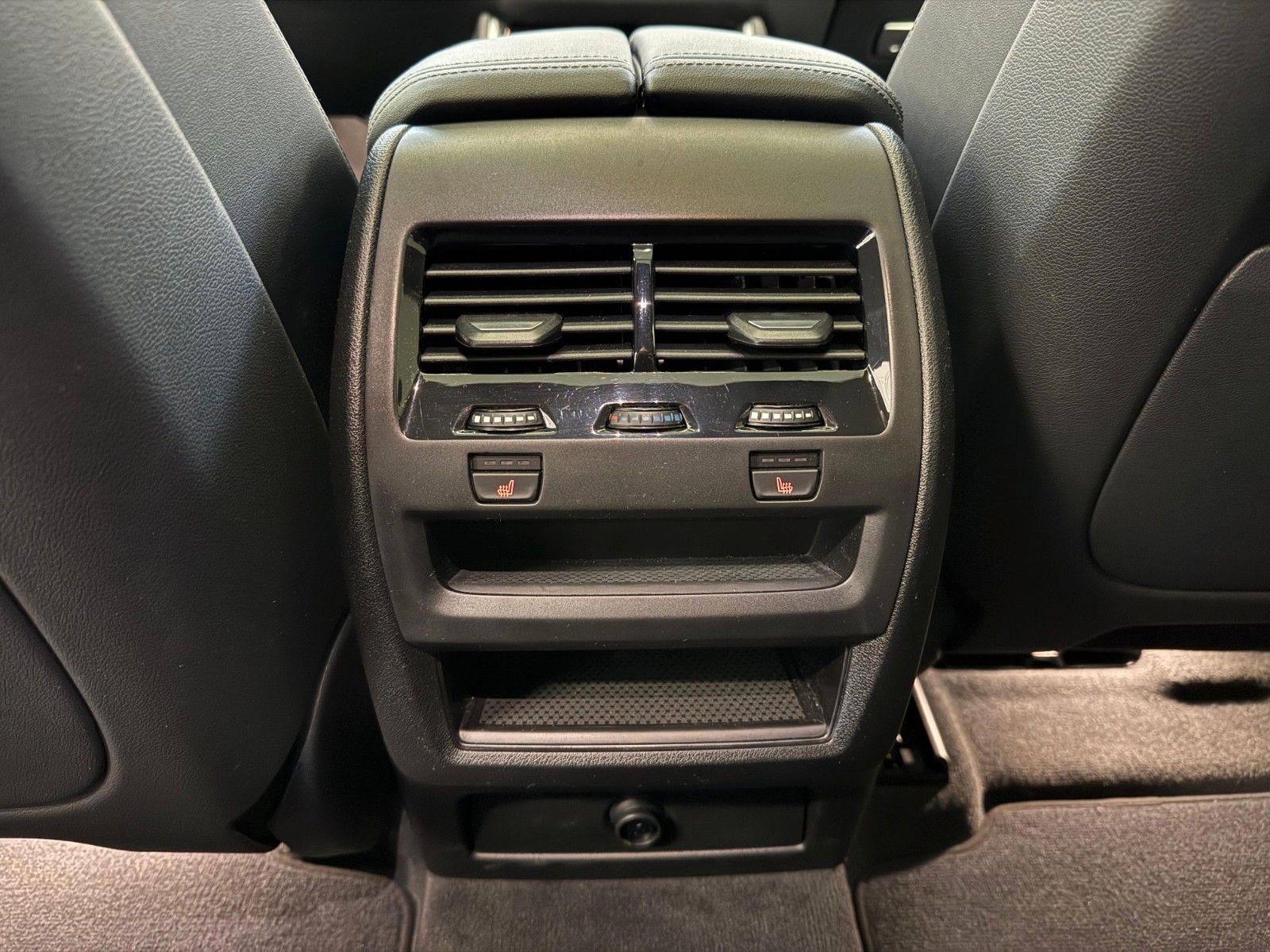 BMW X6 30d xDrive MSport ACC,HUD,PANO,HARMAN,AHK