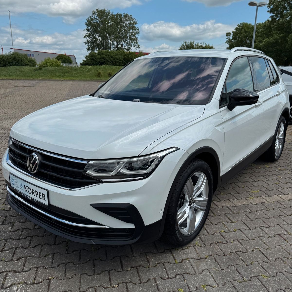 Volkswagen Tiguan 1.5 TSI - Samsaru's Car Outlet