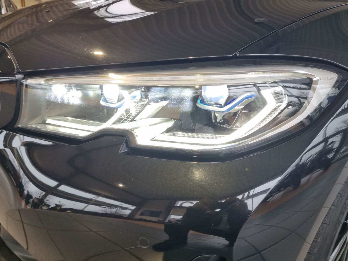 BMW 330 i xDrive Touring - Samsaru's Car Outlet