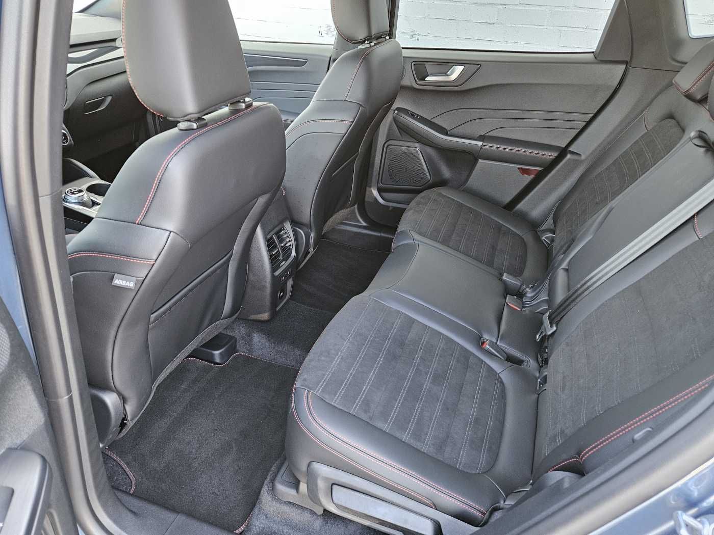 Ford Kuga ST-LINE - Samsaru's Car Outlet