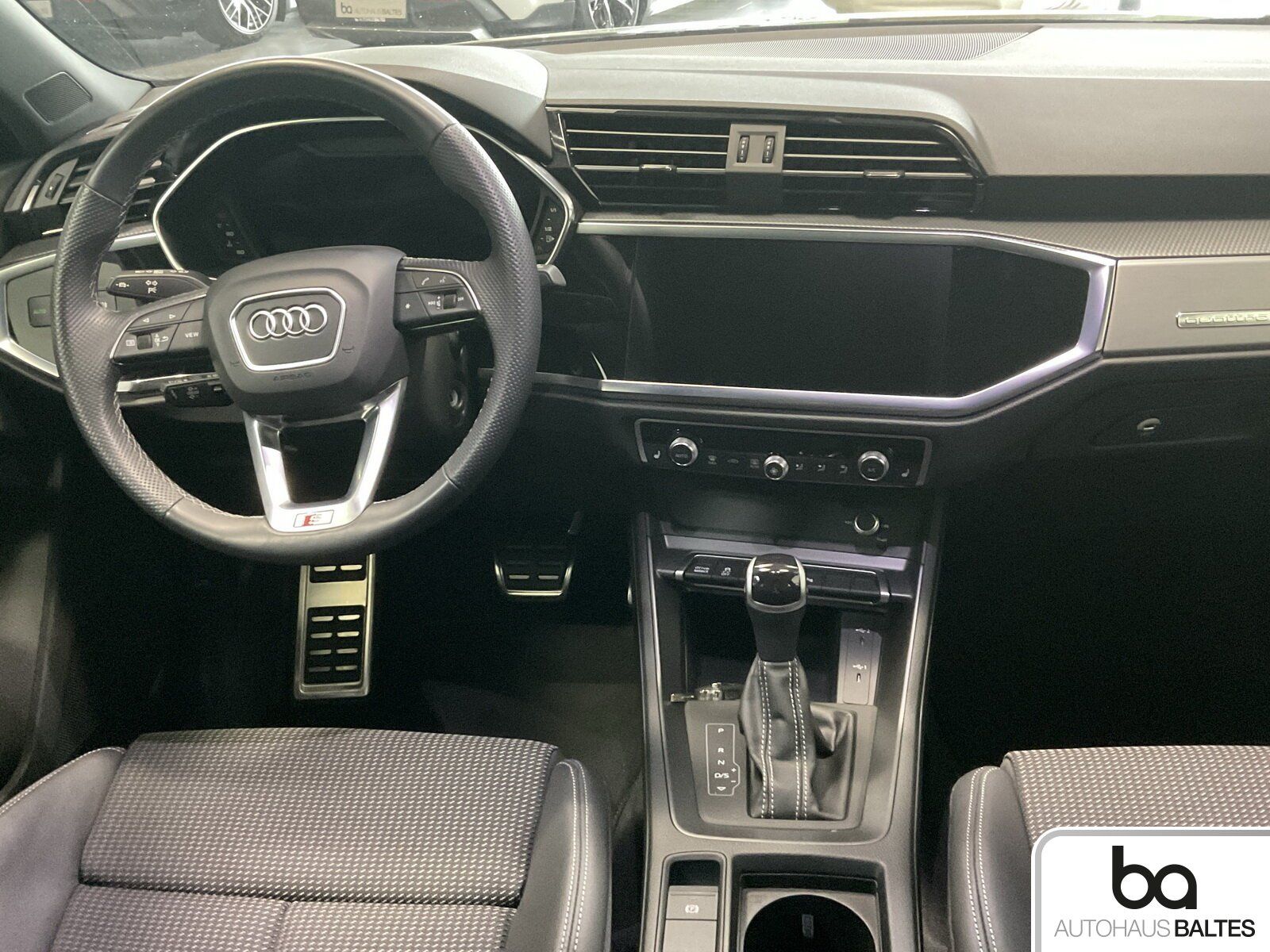 Audi Q3 Sportback 40 TDI quattro S line - Samsaru's Car Outlet