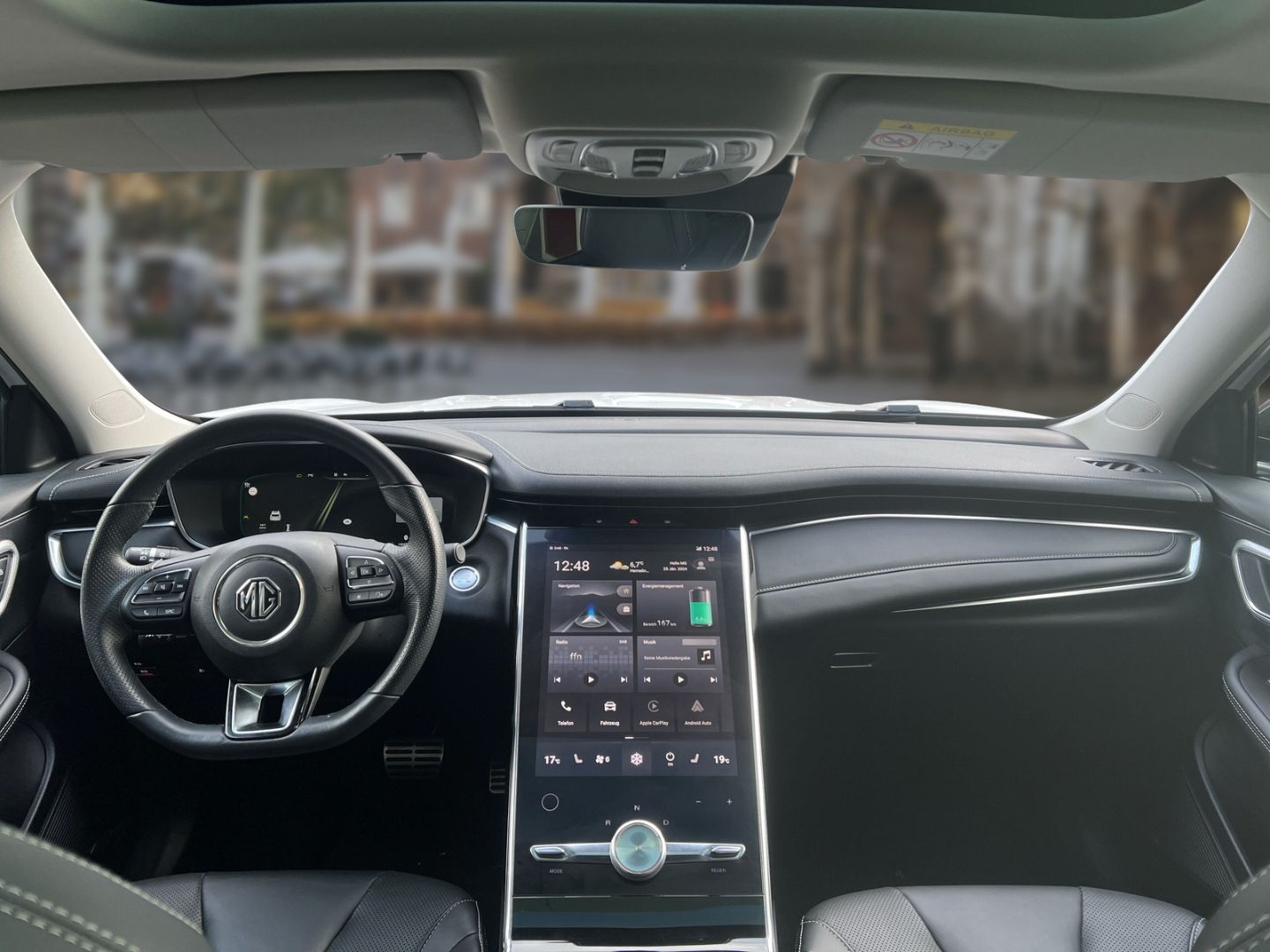MG Marvel R Luxury Panorama Leder digitales Cockpit