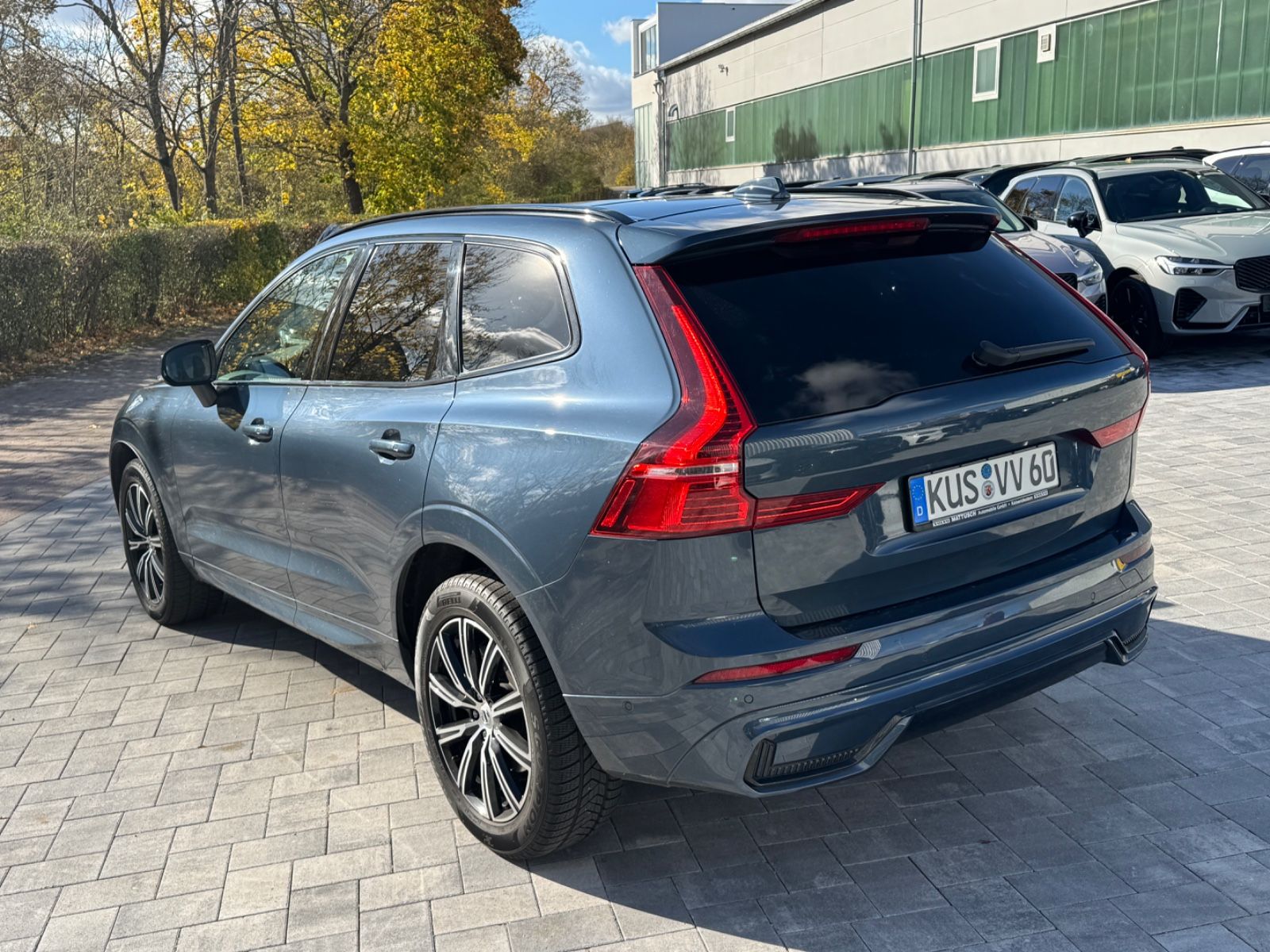 Volvo XC60 B4 PLUS DARK +PANO+GOOGLE+AHK+STANDHZG+1.HD
