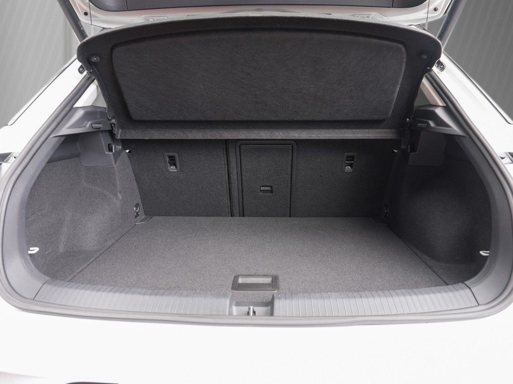 Volkswagen T-Roc 1.0 TSI Active - Samsaru's Car Outlet