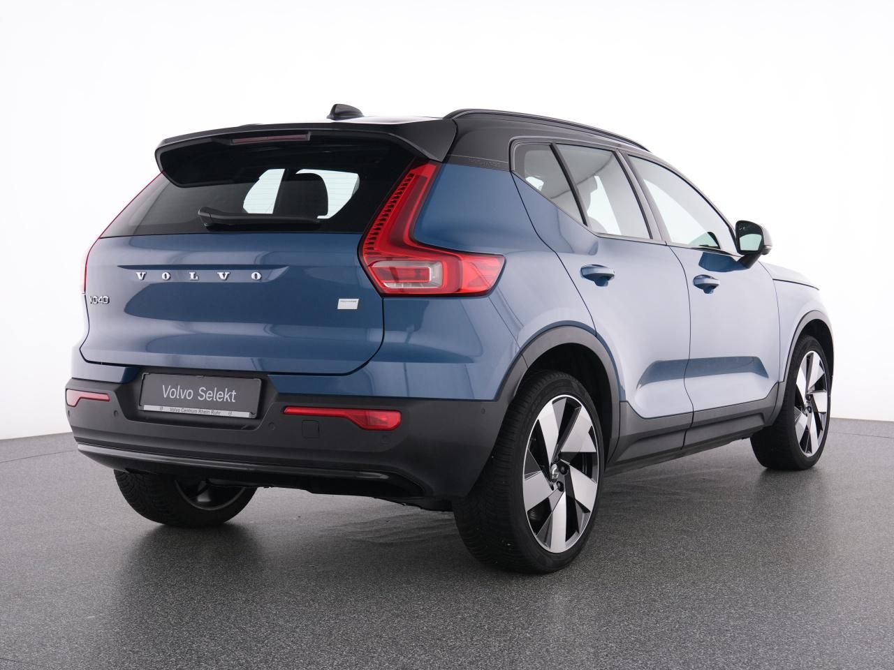 Volvo XC40 PURE ELECTRIC ULTIMATE AHK+LM 20''+MET+360°