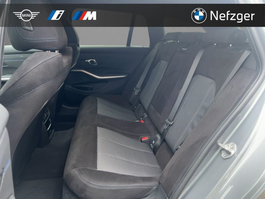 BMW 330 d xDrive Touring M Sport Park-Assistent HiFi