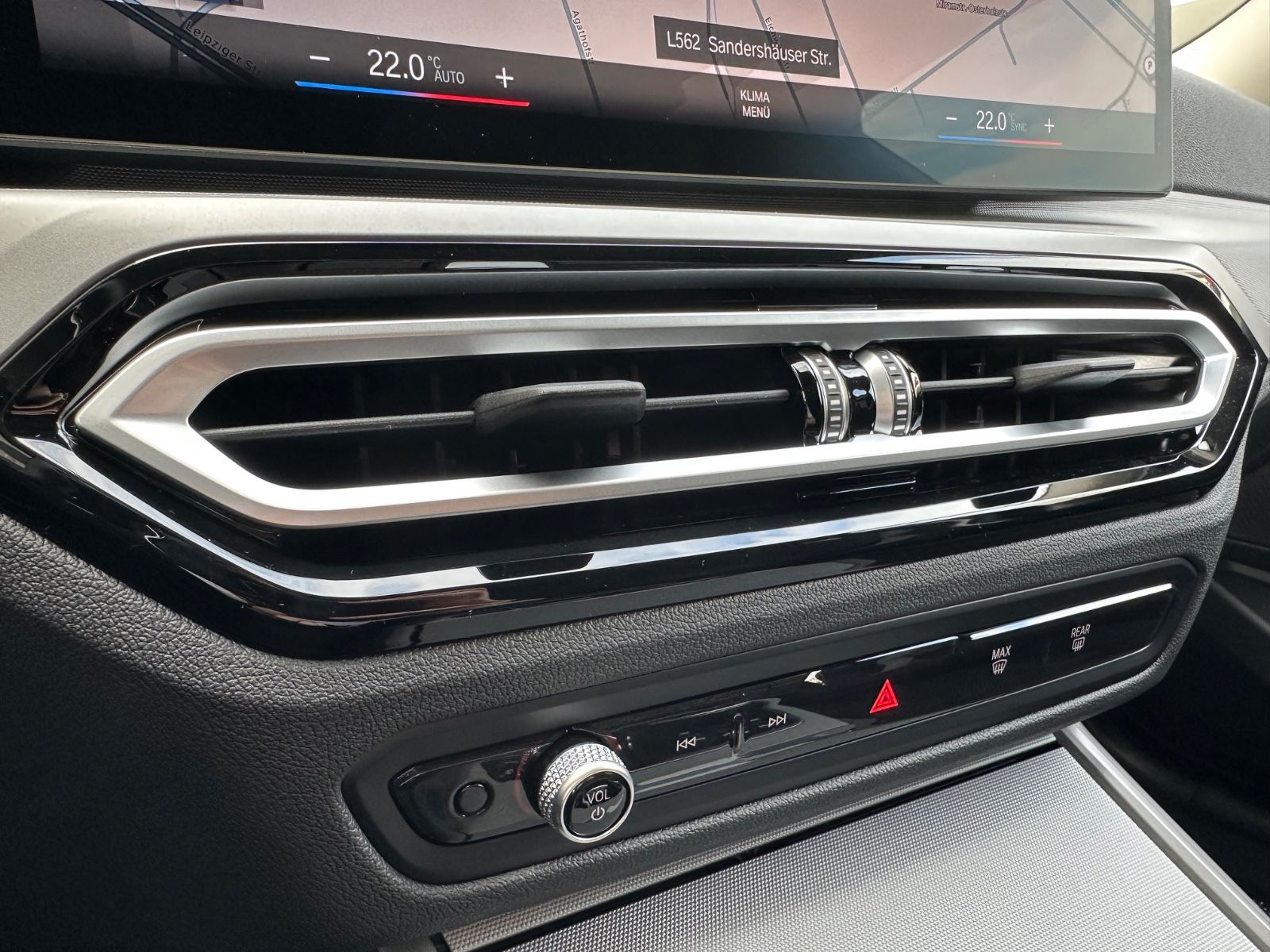 BMW 320 d xDrive Touring M Sport - Samsaru's Car Outlet