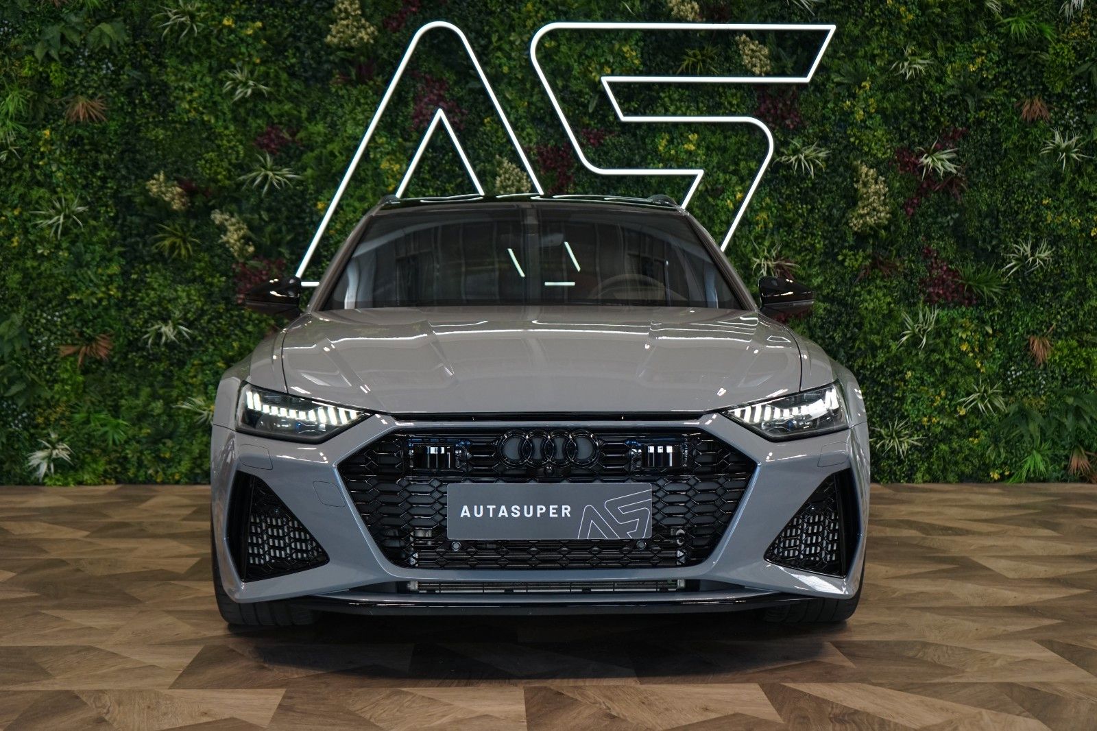 Audi RS6 Performance*AUX.HEAT*PANO*120.331€ NETTO