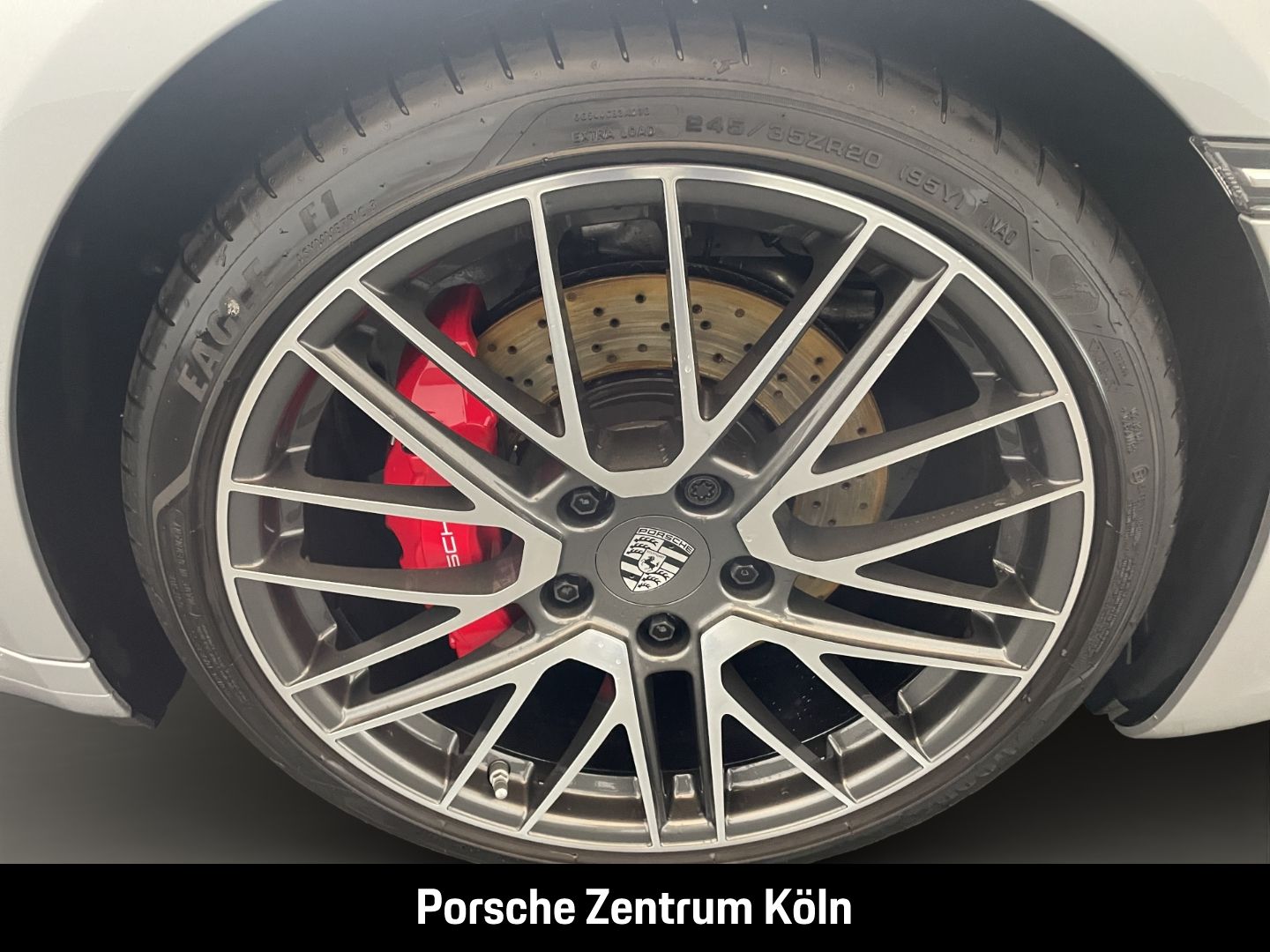 Porsche 992 911 Carrera 4S HA-Lenkung Nachtsicht BOSE