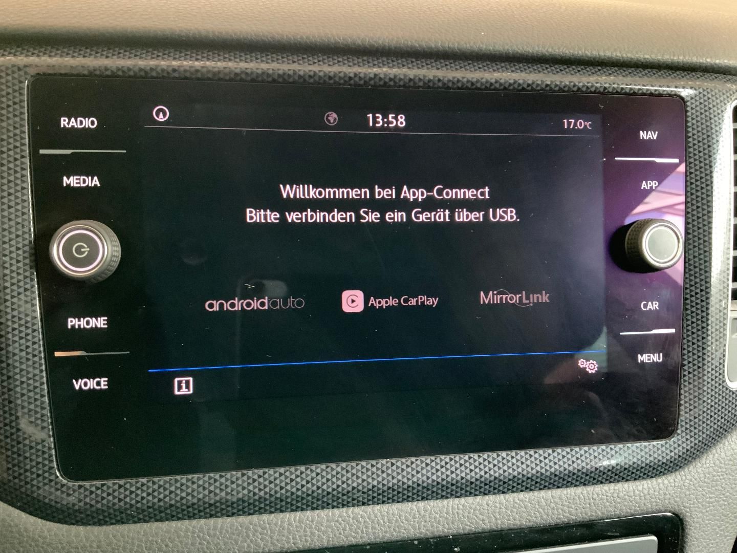 Volkswagen Golf Sportsvan United 1.0 TSI - Samsaru's Car Outlet