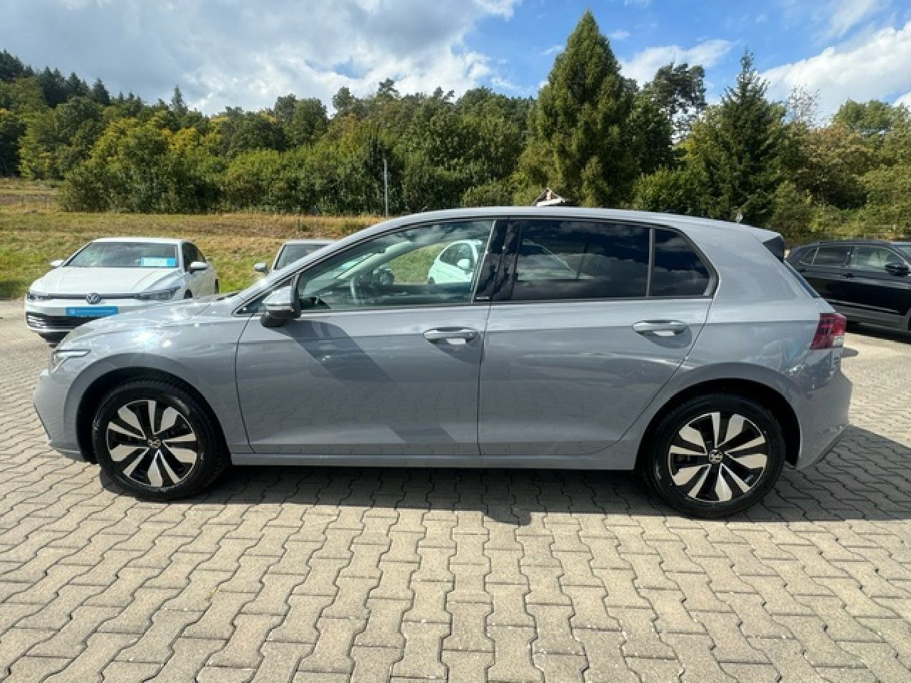 Volkswagen Golf VIII Move 1.5 TSI - Samsaru's Car Outlet