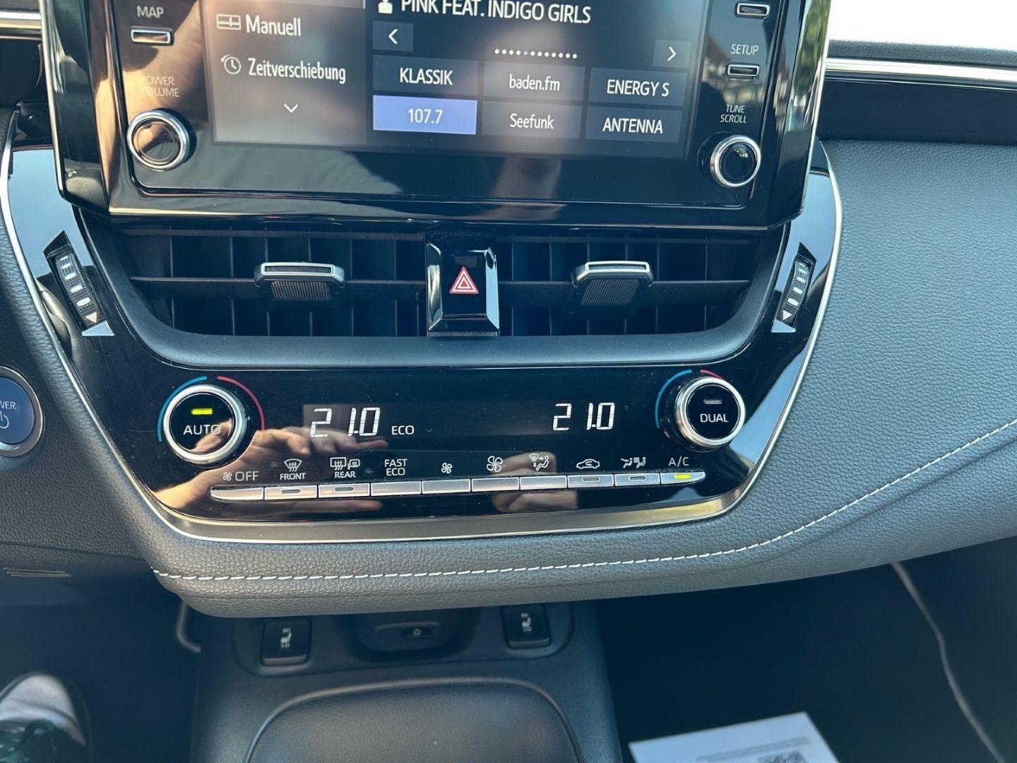 Toyota Corolla Touring Sports 2.0l Hybrid - Samsaru's Car Outlet