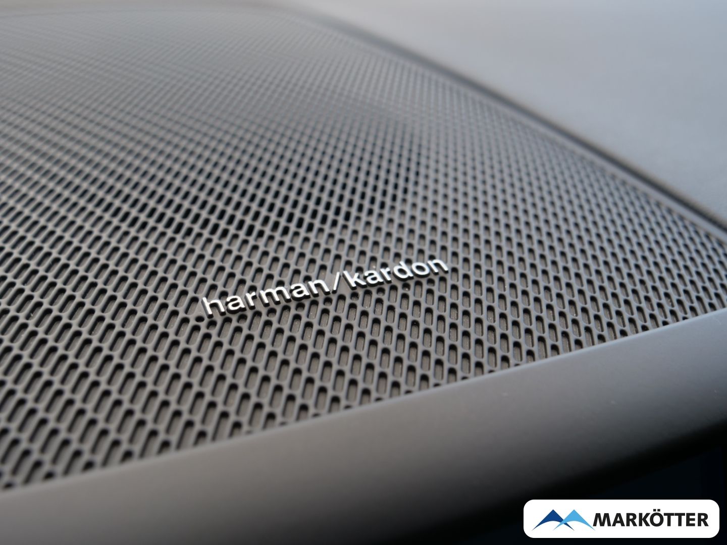 Volvo XC60 B5 AWD Plus Dark AHK/PANO/BLIS/360CAM/