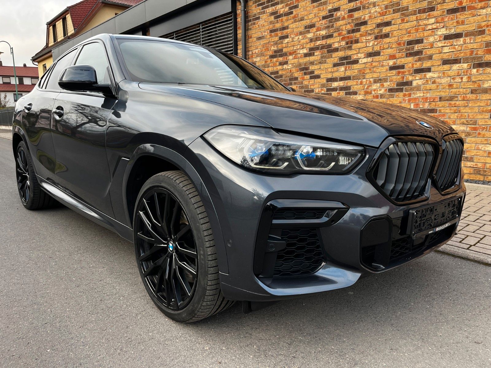 BMW X6 M50i AHK Leder Laser HUD DAProf Standhz