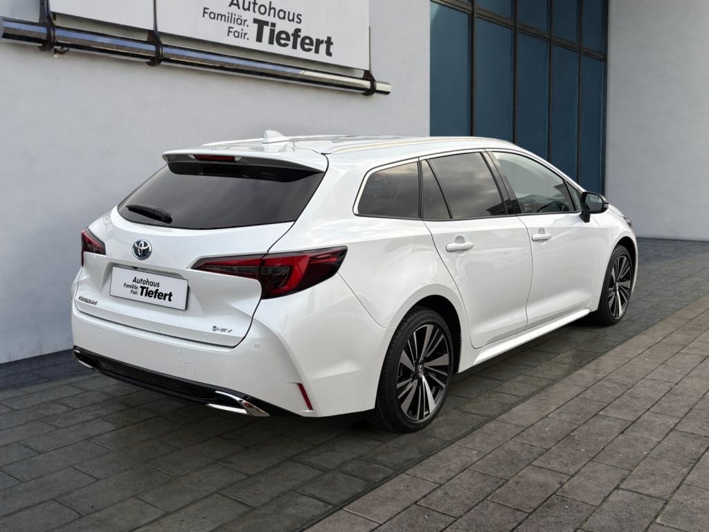 Toyota Corolla 2.0 Hybrid TS Teamplayer
