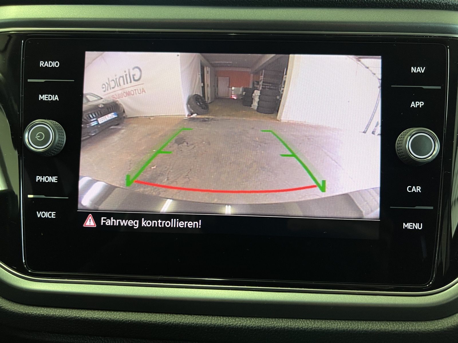 Volkswagen T-Roc 2.0 TDI Active - Samsaru's Car Outlet