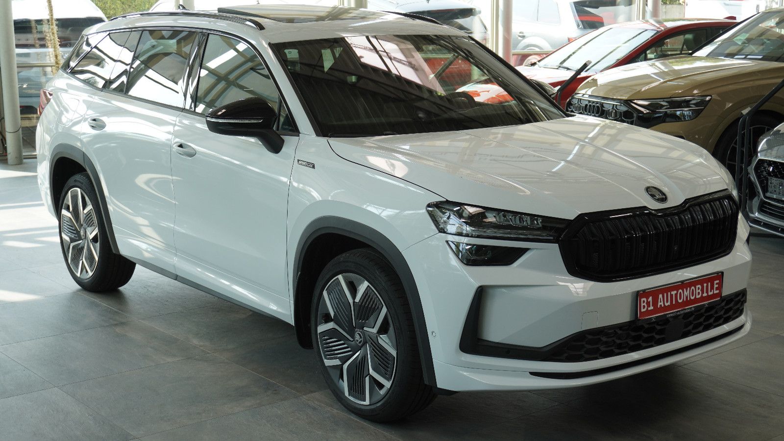 Skoda Kodiaq 2.0 TDI 4x4 Sportline*AHK*HEAD-UP*PANO*7S