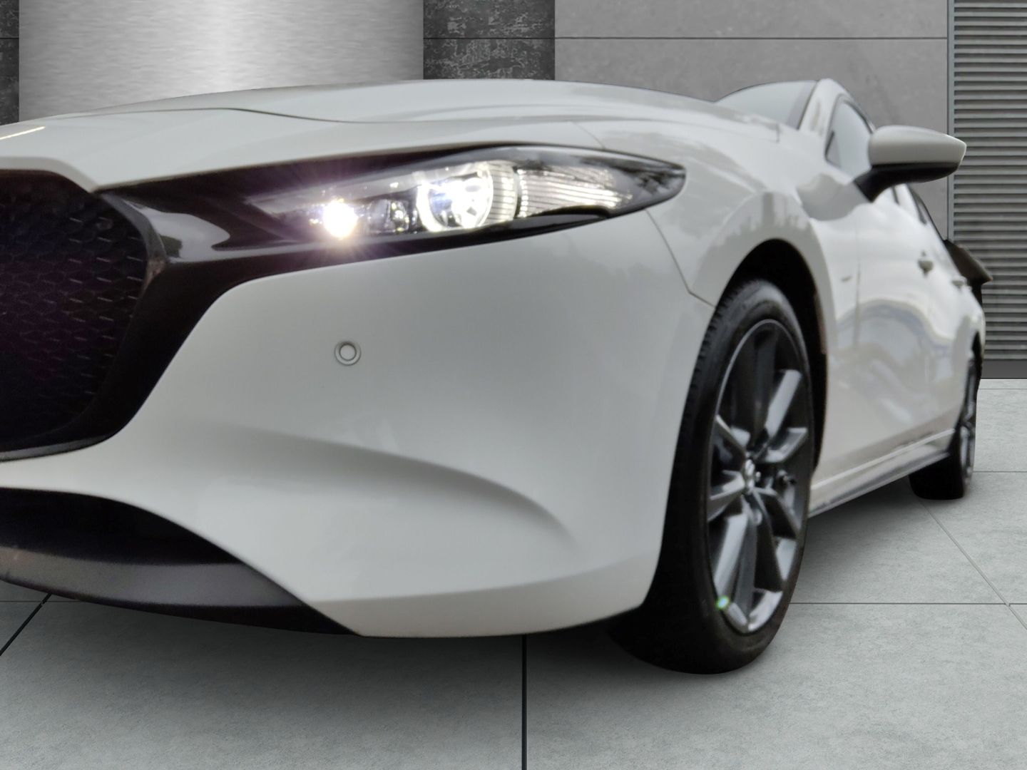 Mazda 3 Selection SKYACTIVE HUD Navi LED Blendfreies F