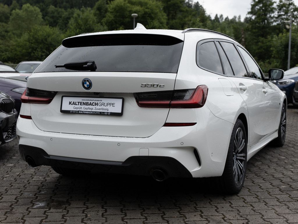 BMW 330e Touring M-Sportpaket - Samsaru's Car Outlet
