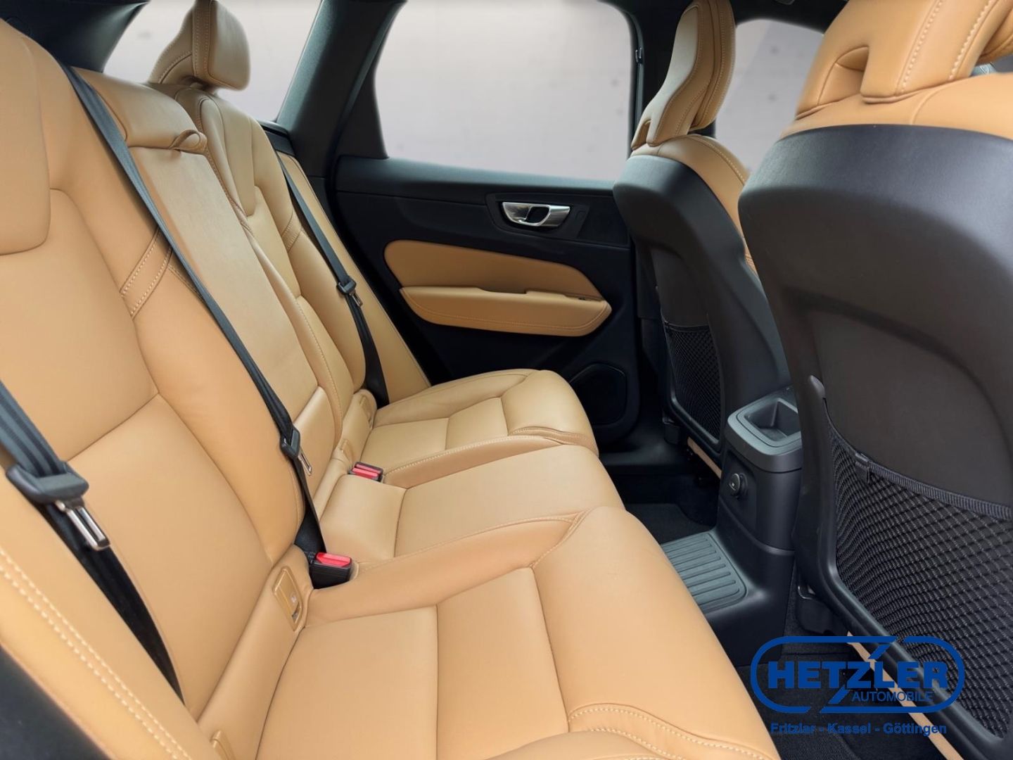 Volvo XC60 Ultimate Bright Recharge Plug-In Hybrid AWD