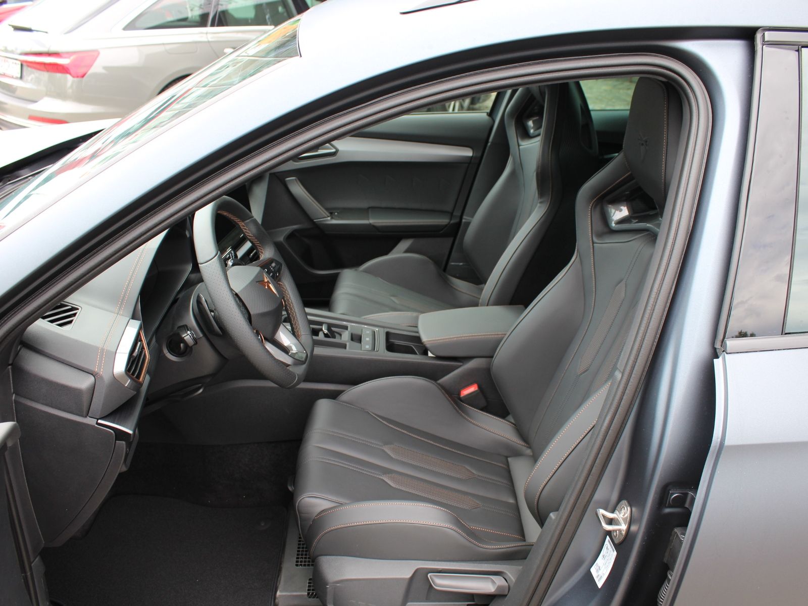 Cupra Formentor VZ5 4Drive Allrad - Samsaru's Car Outlet