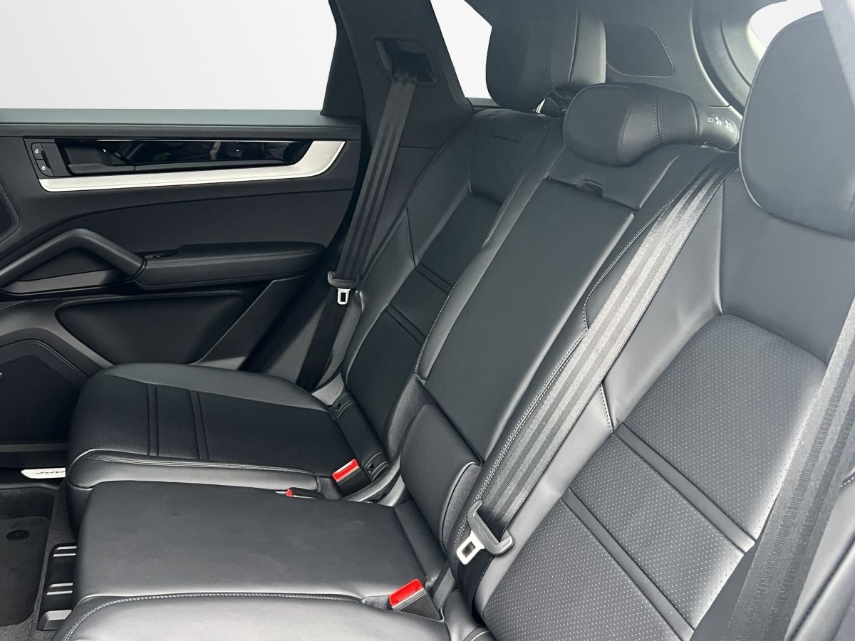 Porsche Cayenne E-Hybrid | Luftfederung | Panorama |