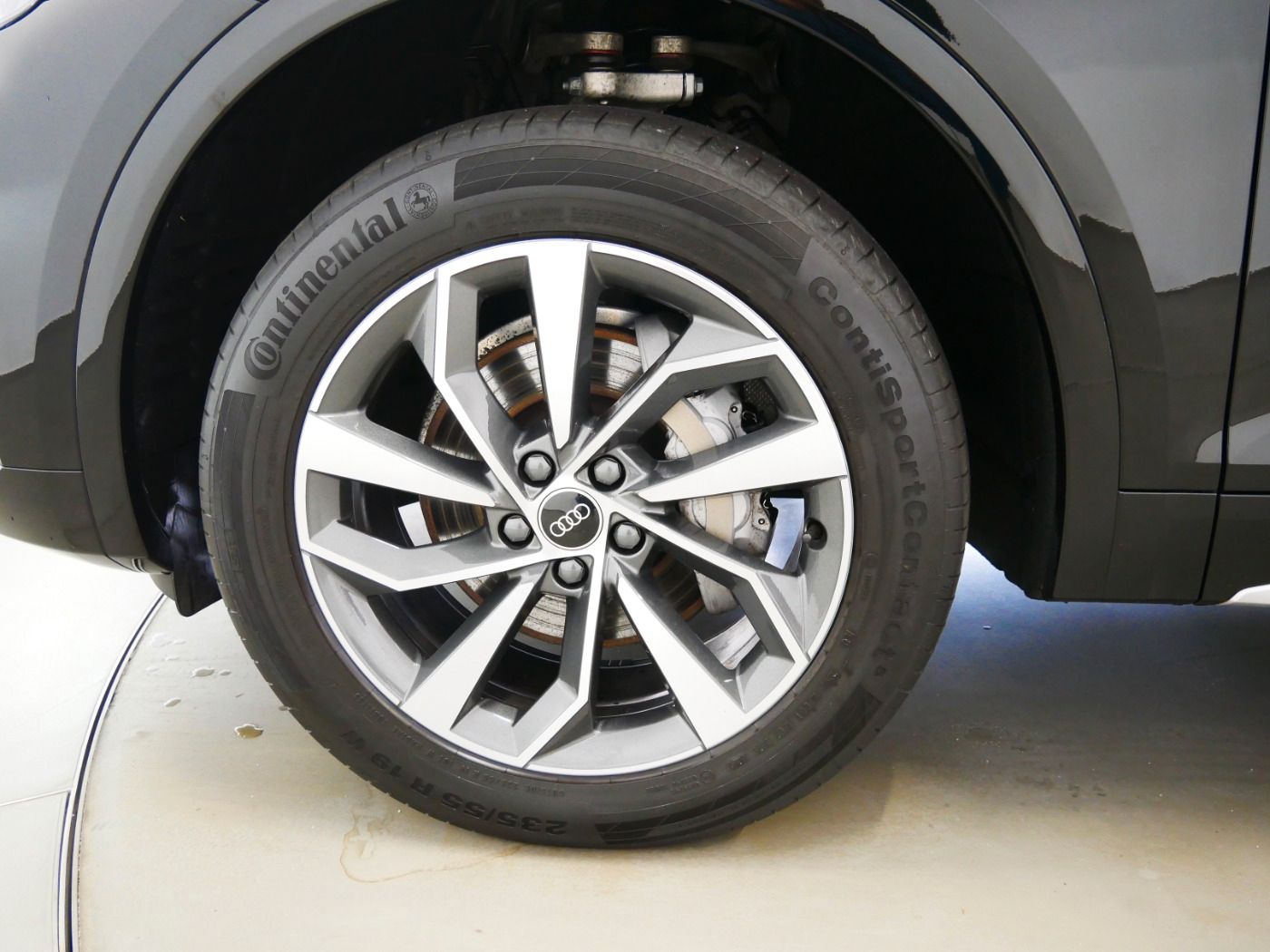 Audi Q5 40 TDI quattro S line - Samsaru's Car Outlet