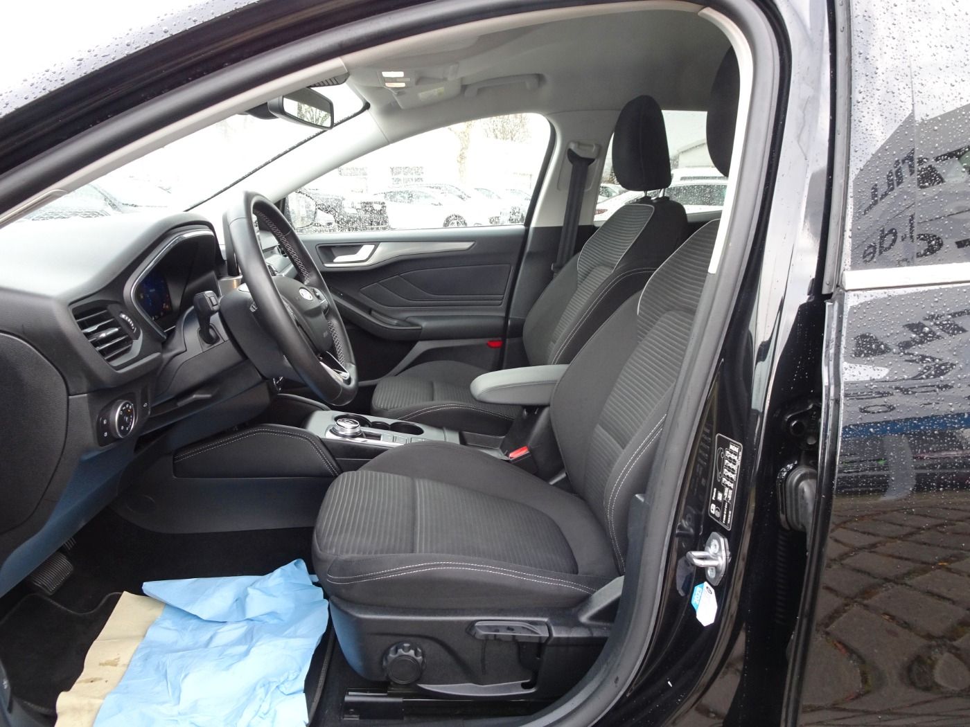 Ford Focus Turnier 1.5 Titanium X Aut - Samsaru's Car Outlet