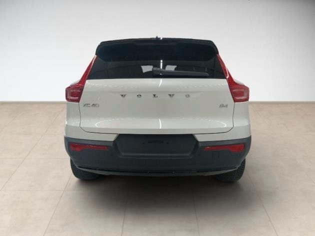 Volvo XC40 B4 R Design - Samsaru's Car Outlet
