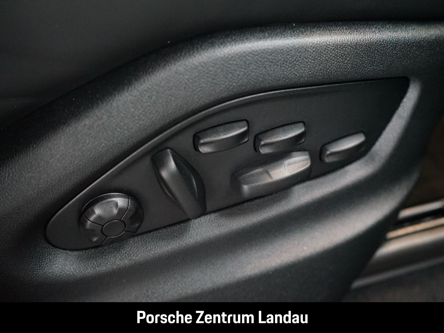 Porsche Cayenne E-Hybrid Burmester InnoDrive Head-Up