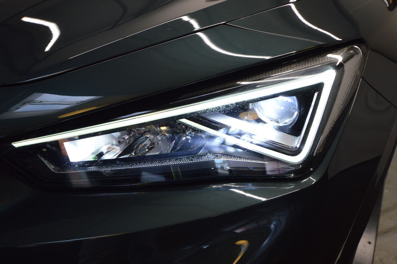 Cupra Formentor VZ 2.0 TSI 4Drive - Samsaru's Car Outlet