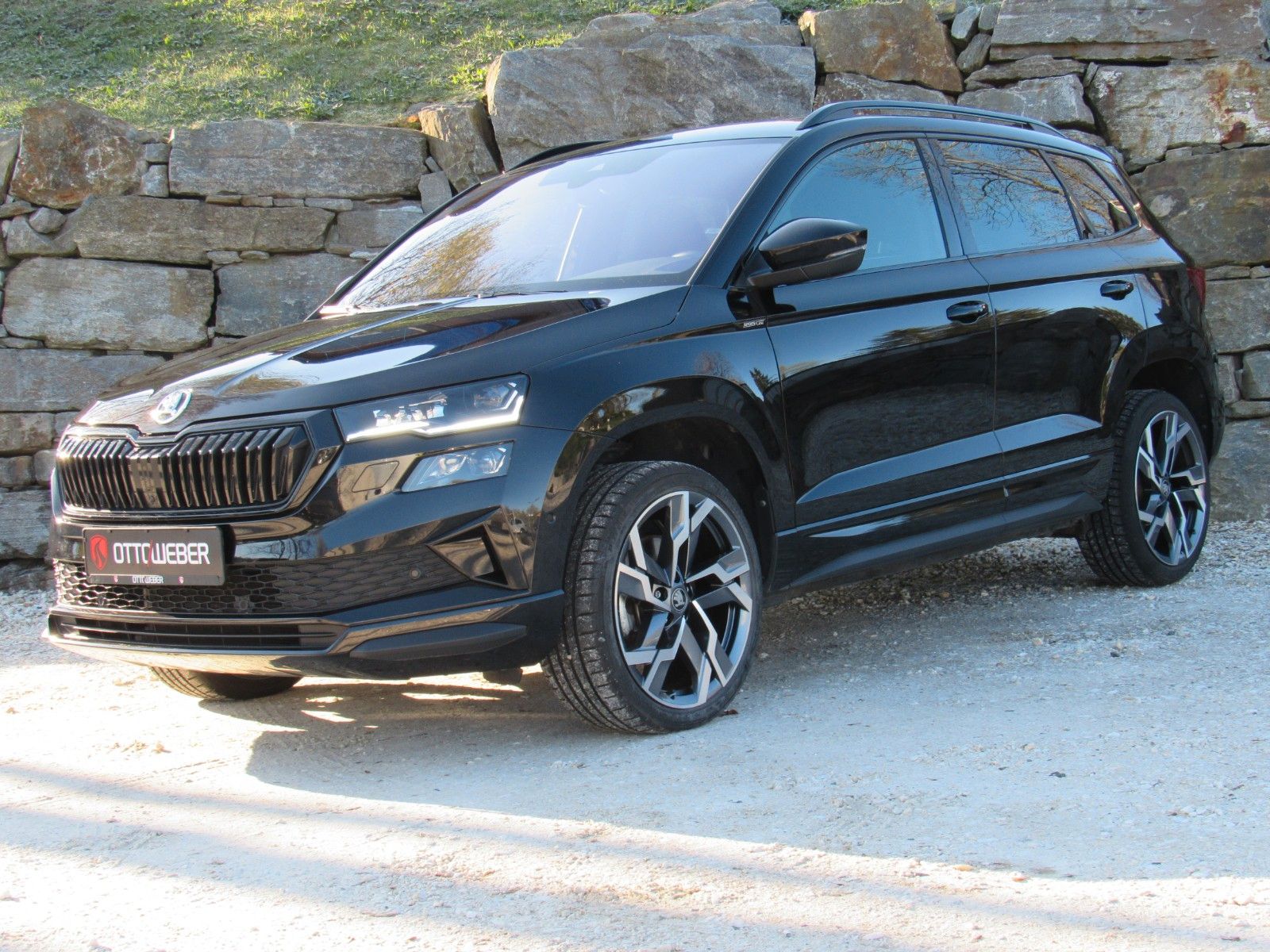 Skoda Karoq Sportline 1.5 TSI AHK 360° TRAVEL PANO