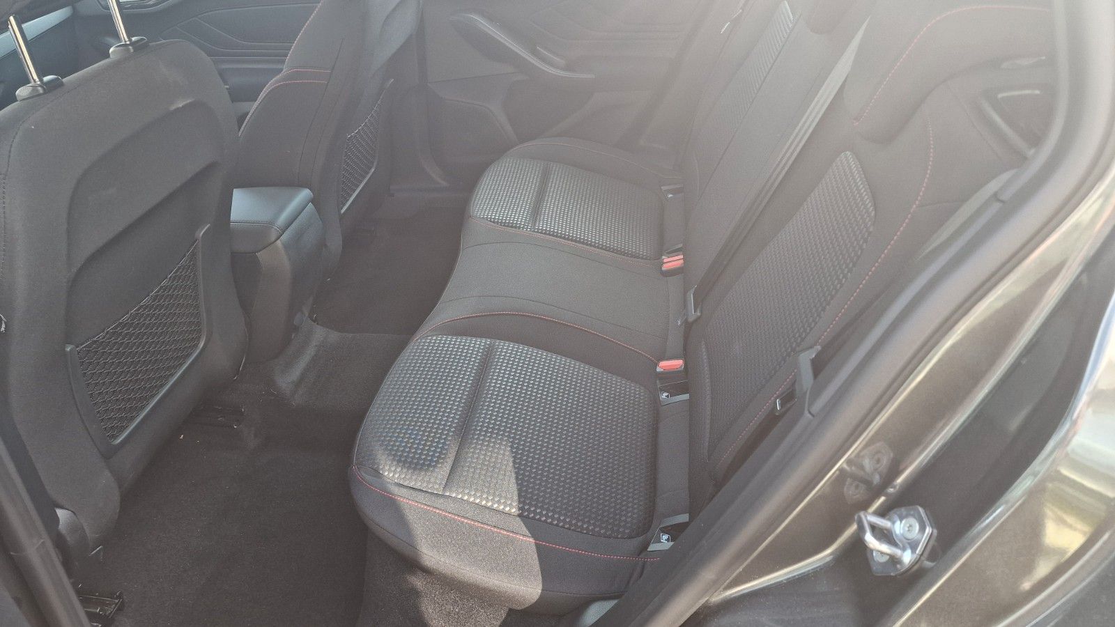 Ford Focus Turnier ST-Line|Autom.|Winterp.|FAP2|