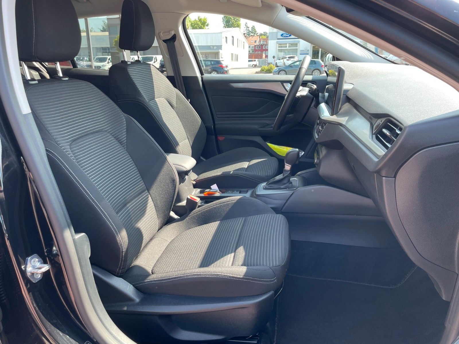 Ford Focus Automatik Turnier Titanium / ACC+155PS